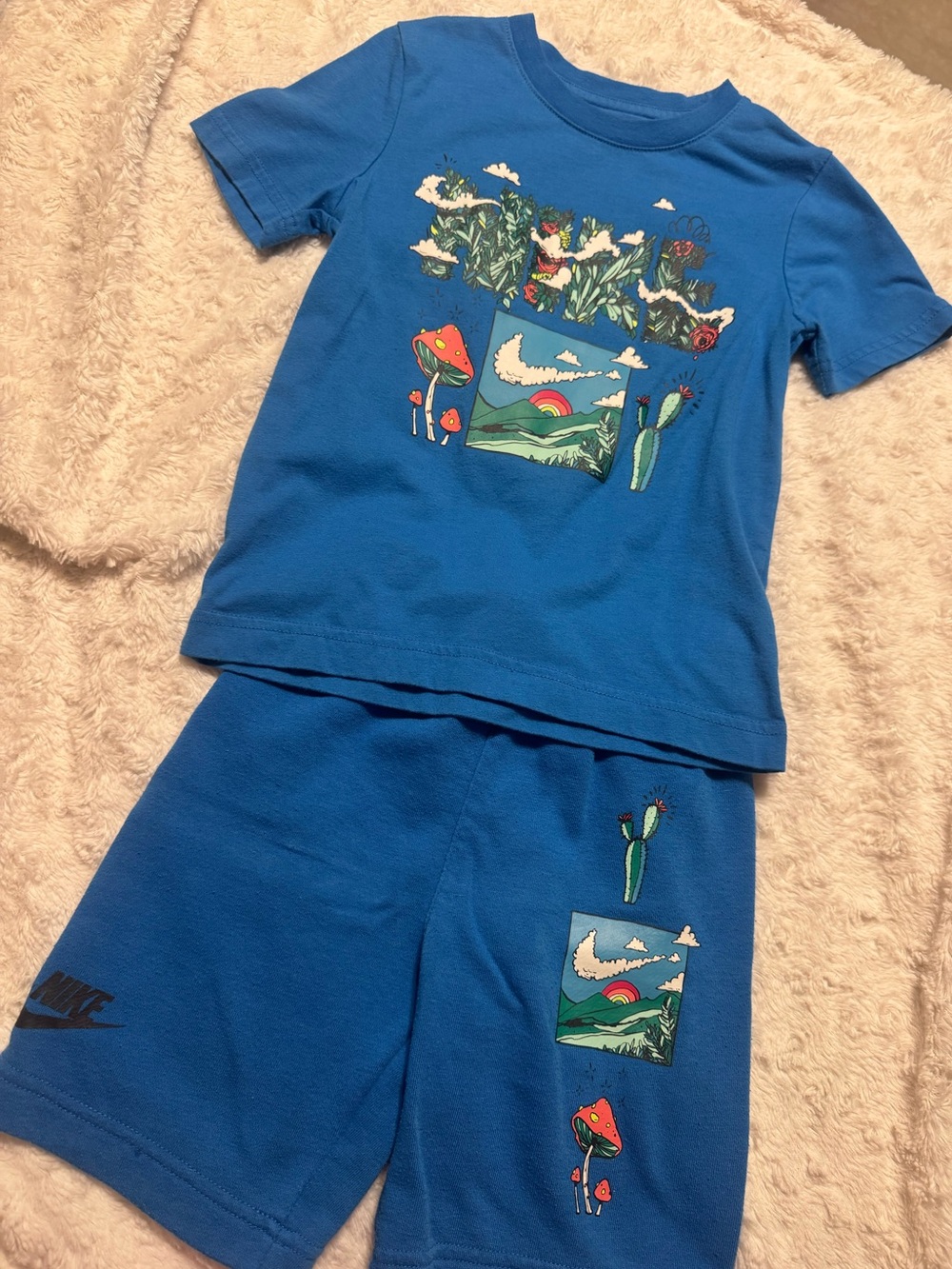 Nike matching set for little boys size 4 -5